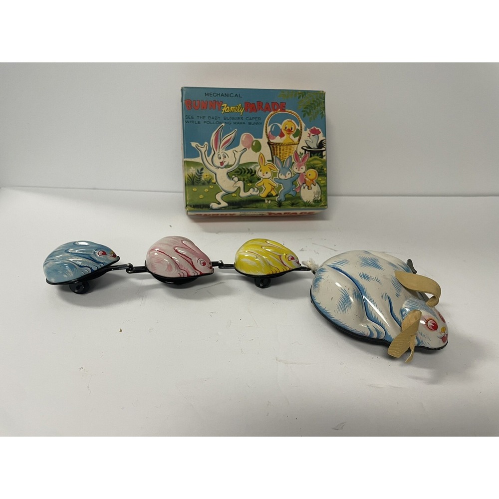 RARE!‎ Vintage! Mechanical Bunny Family Parade, Wind Up.